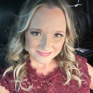 Meet your Posher, Dana